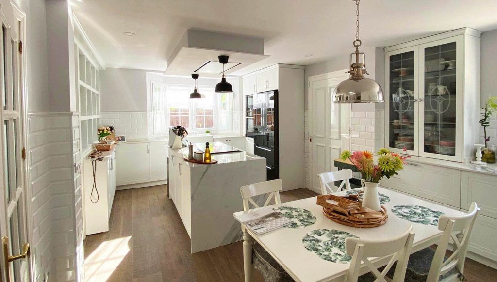 Kubikostudio-reforma-integral-comedor con cocina-alcala-de-henares-vivienda unifamiliar_arquitectura