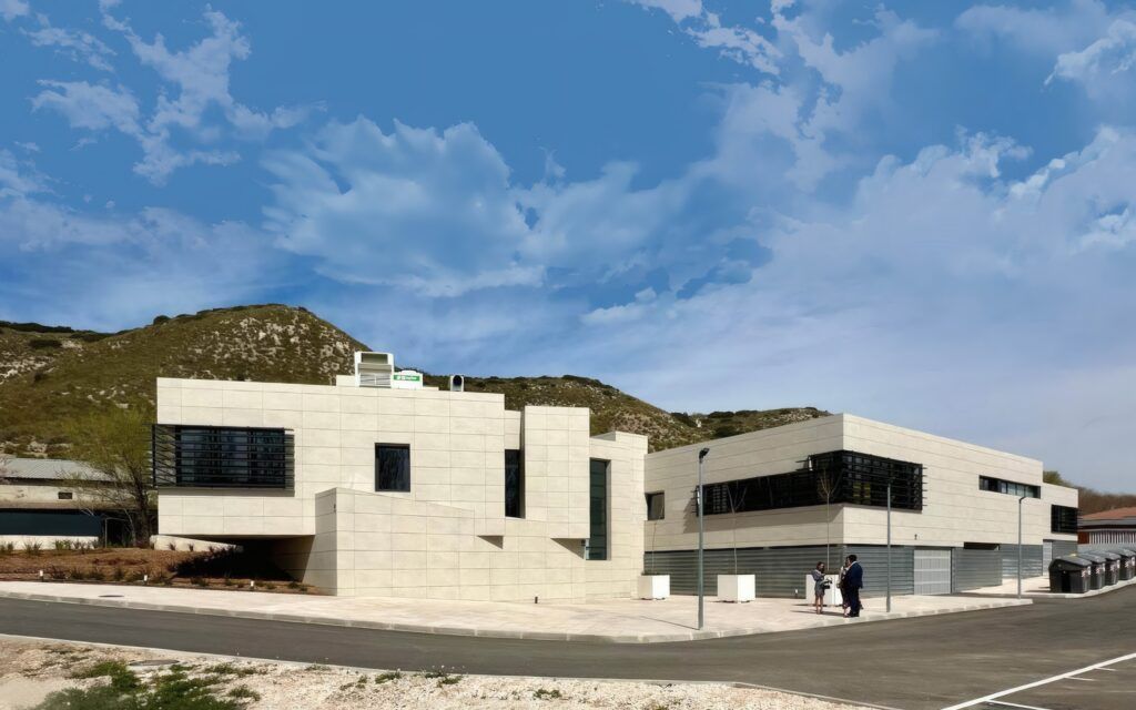 Vista_trasera_Dirección de Obra-Exterior-arquitectura_Kubikostudio
